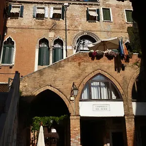 Maison d'hôtes Palazzo Lion Morosini - Check In Presso Ai Santi Apostoli